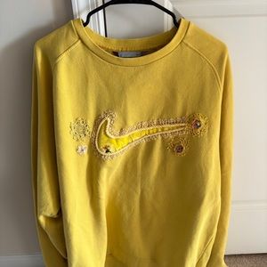 BENTGABLENITS KNITTED VINTAGE NIKE SWEATER